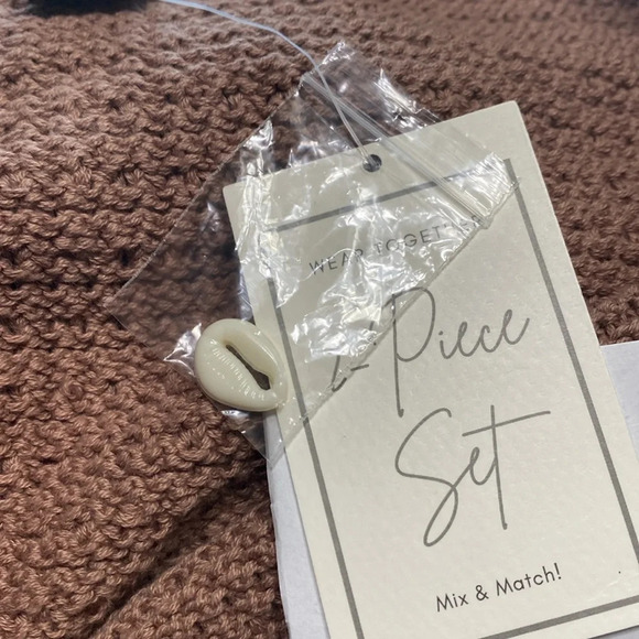 Sincerely Jules *NEW Brown Y2K Crochet Bell Bottom Pants & Halter Top Set Size M - Picture 10 of 10